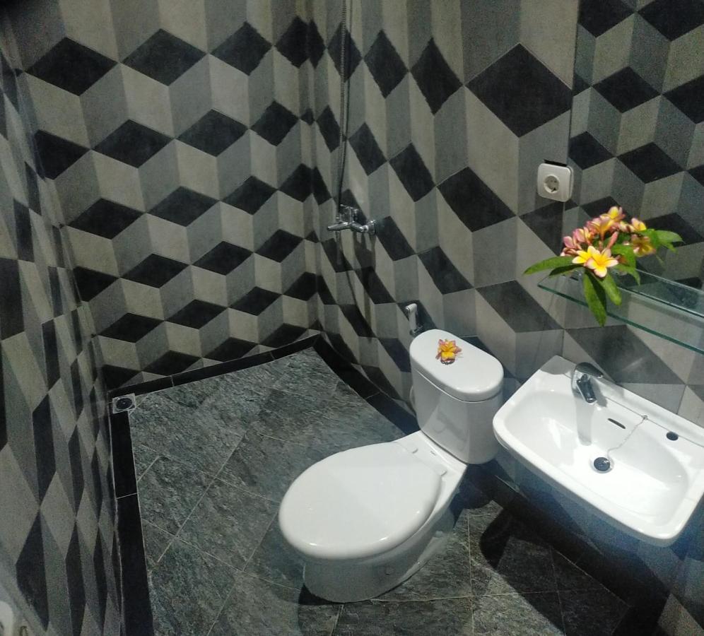 Rion Hostel Bogor Extérieur photo