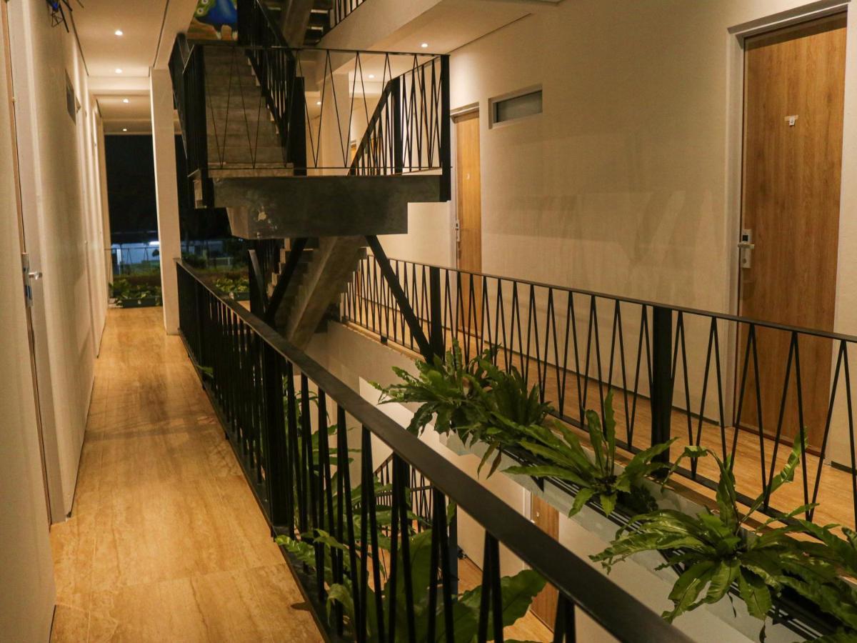 Rion Hostel Bogor Extérieur photo